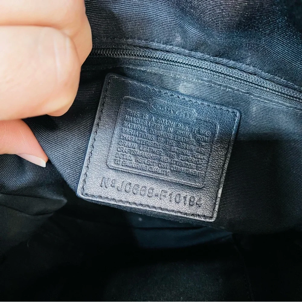 Coach Hampton Vintage Black Smooth Leather Tote Shoulder Bag - Picture 12 of 13